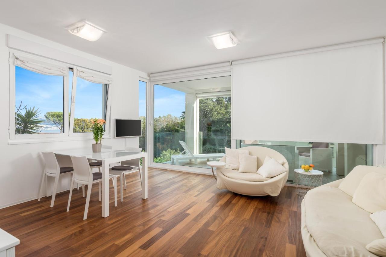Apartment Mara Opatija With Rooftop Swimming Pool Ičići المظهر الخارجي الصورة